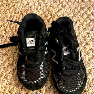 New balance Toddler black sneakers extra wide 7